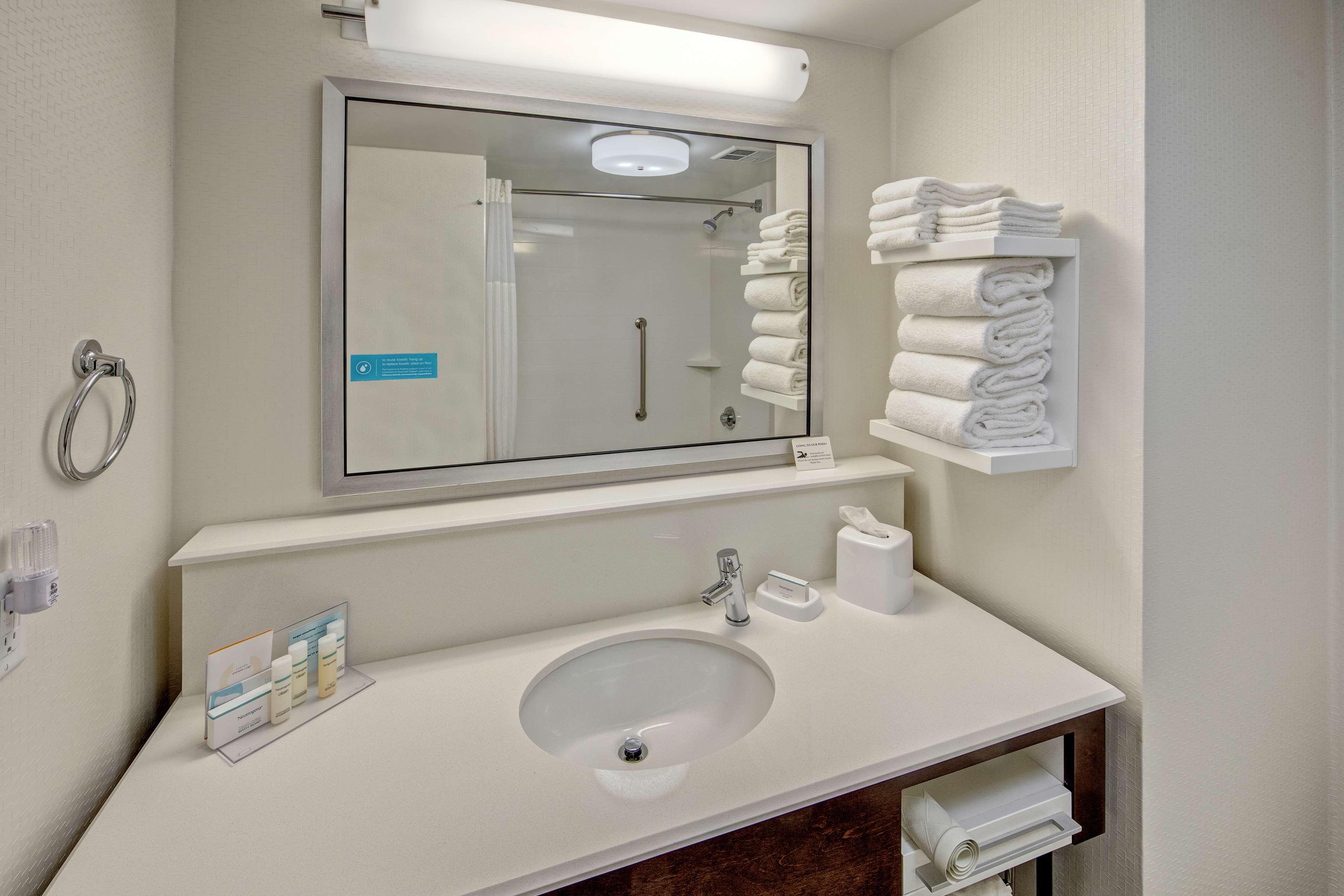 Hampton Inn Corinth Екстер'єр фото