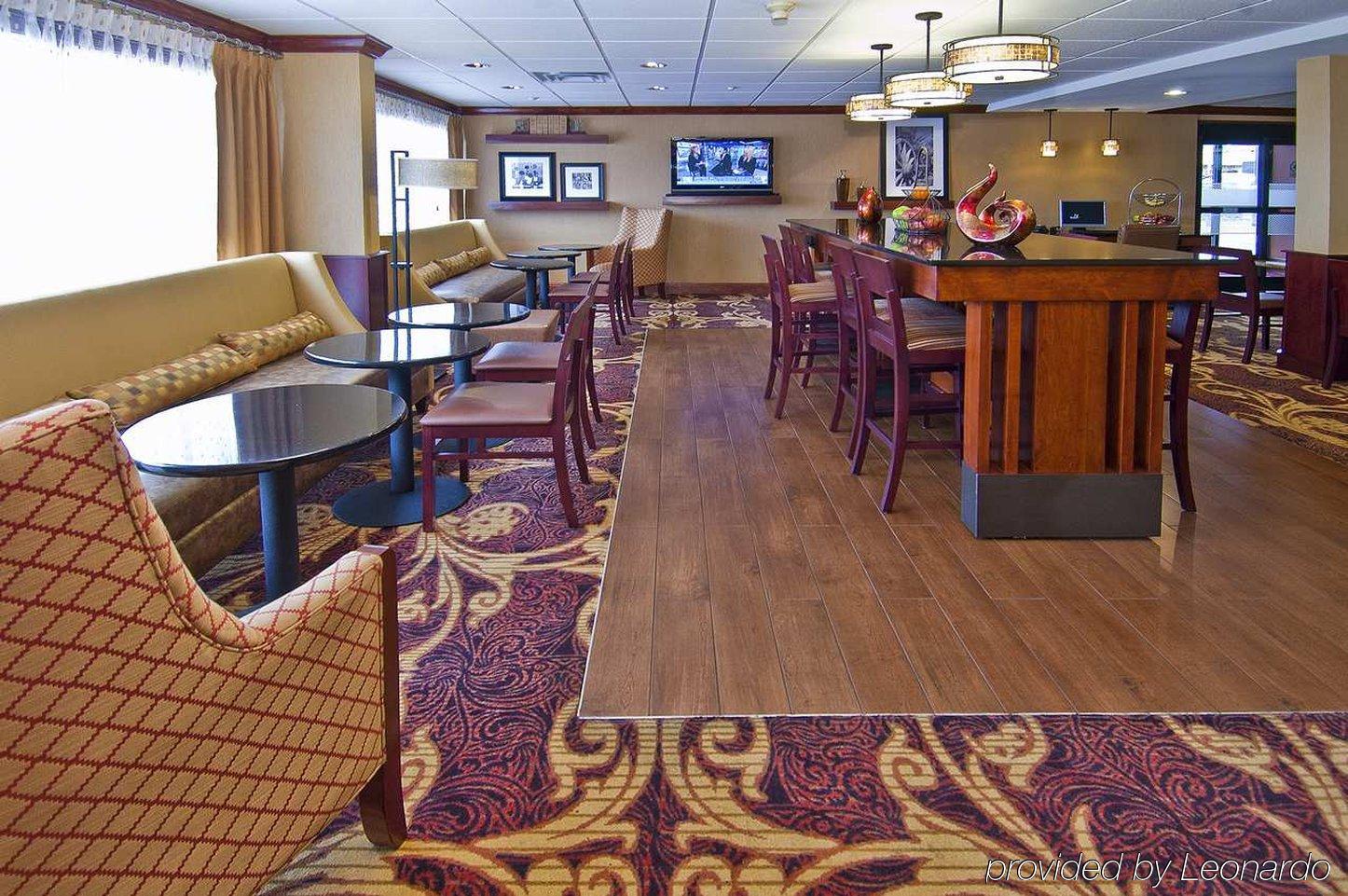 Hampton Inn Corinth Екстер'єр фото
