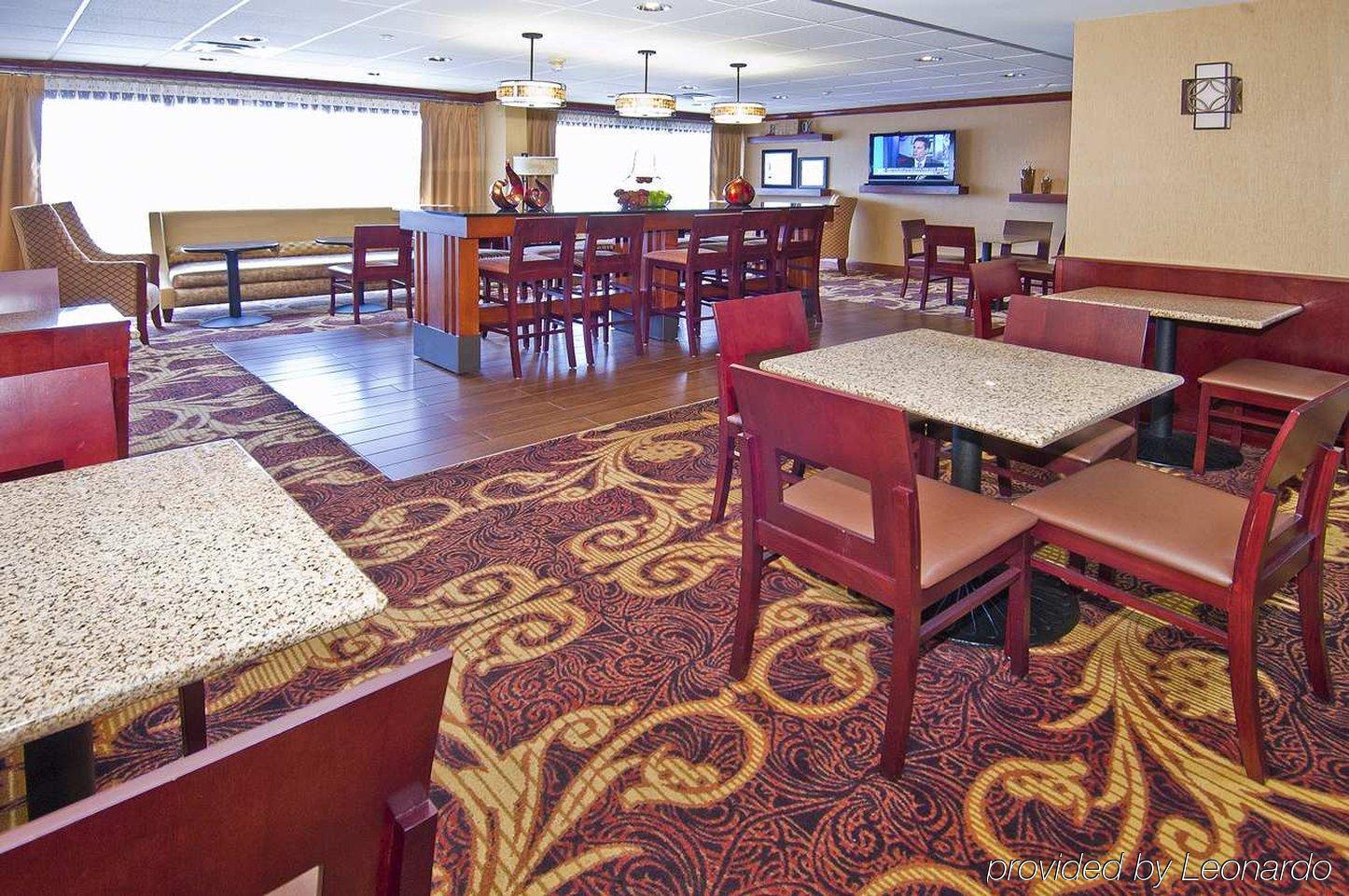 Hampton Inn Corinth Екстер'єр фото